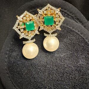 Elegant Green and Gold Earrings